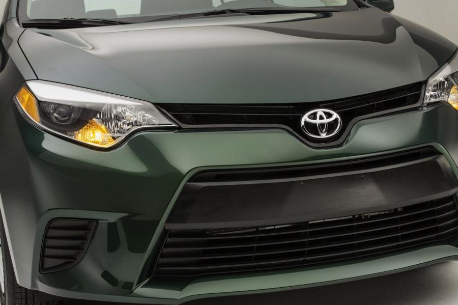  Toyota Corolla 2014 года  (фото 23 из 212)